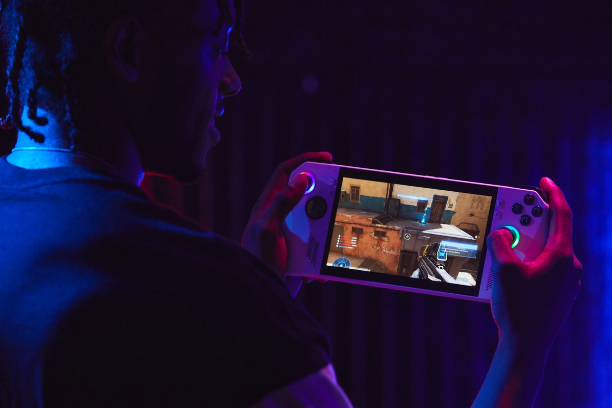 asus-rog-ally-z1-extreme-gaming-handheld-donkere-kamer-gebruik